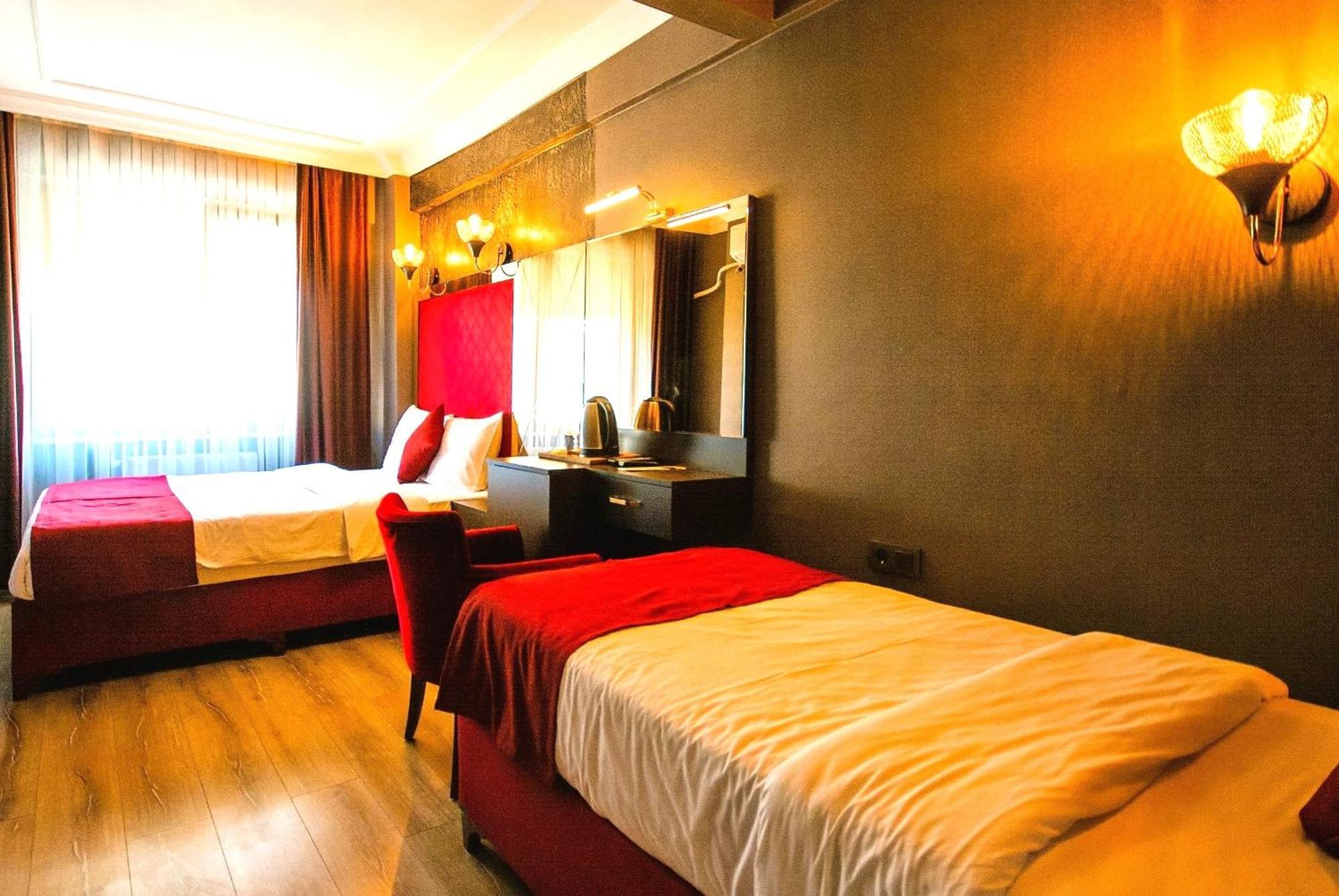 Atesde Dustu Salvara Hotel อิสตันบูล ภายนอก รูปภาพ